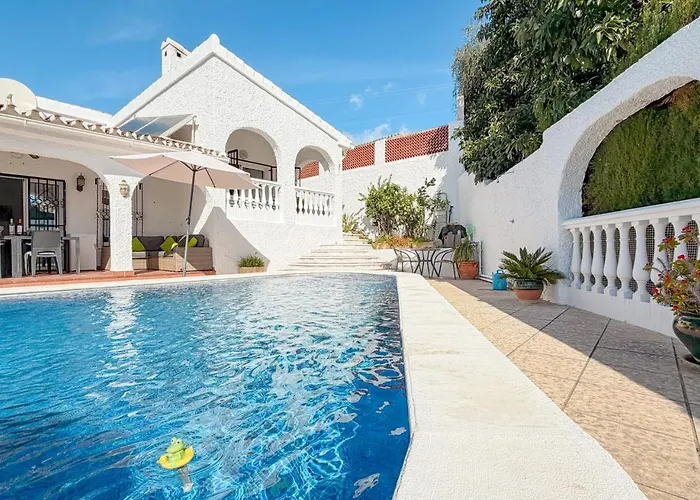 Acebo With Private Swimming Pool In Villa *